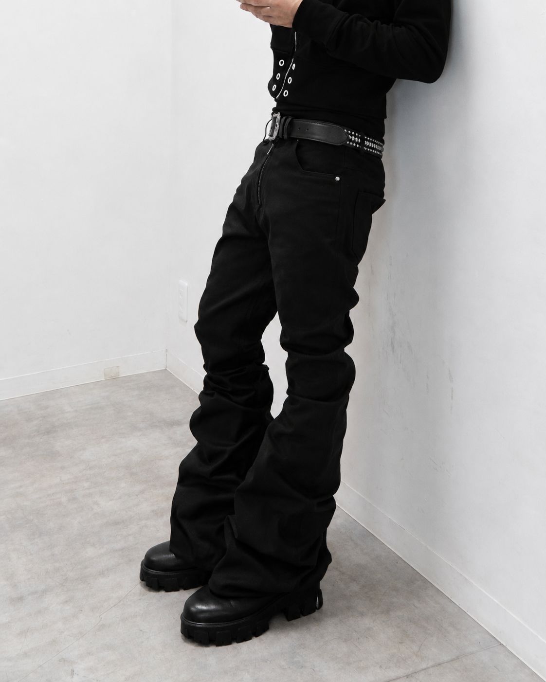 SET ALLCAPO FLARE PANTS & ALLCAPO CROPPED BIG HOODIE FIT