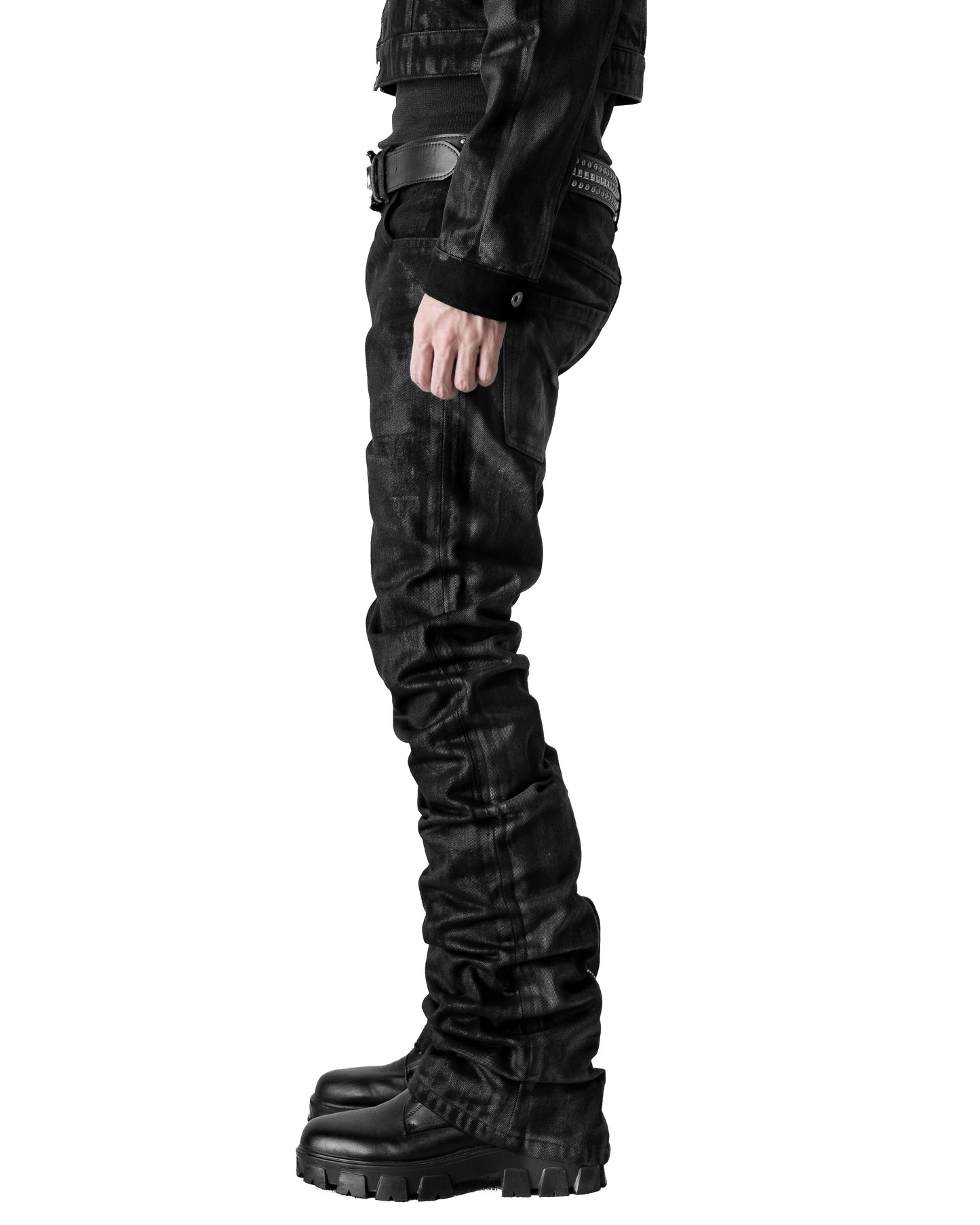 BACK ZIP COATING SKINNY FLARE PANTS