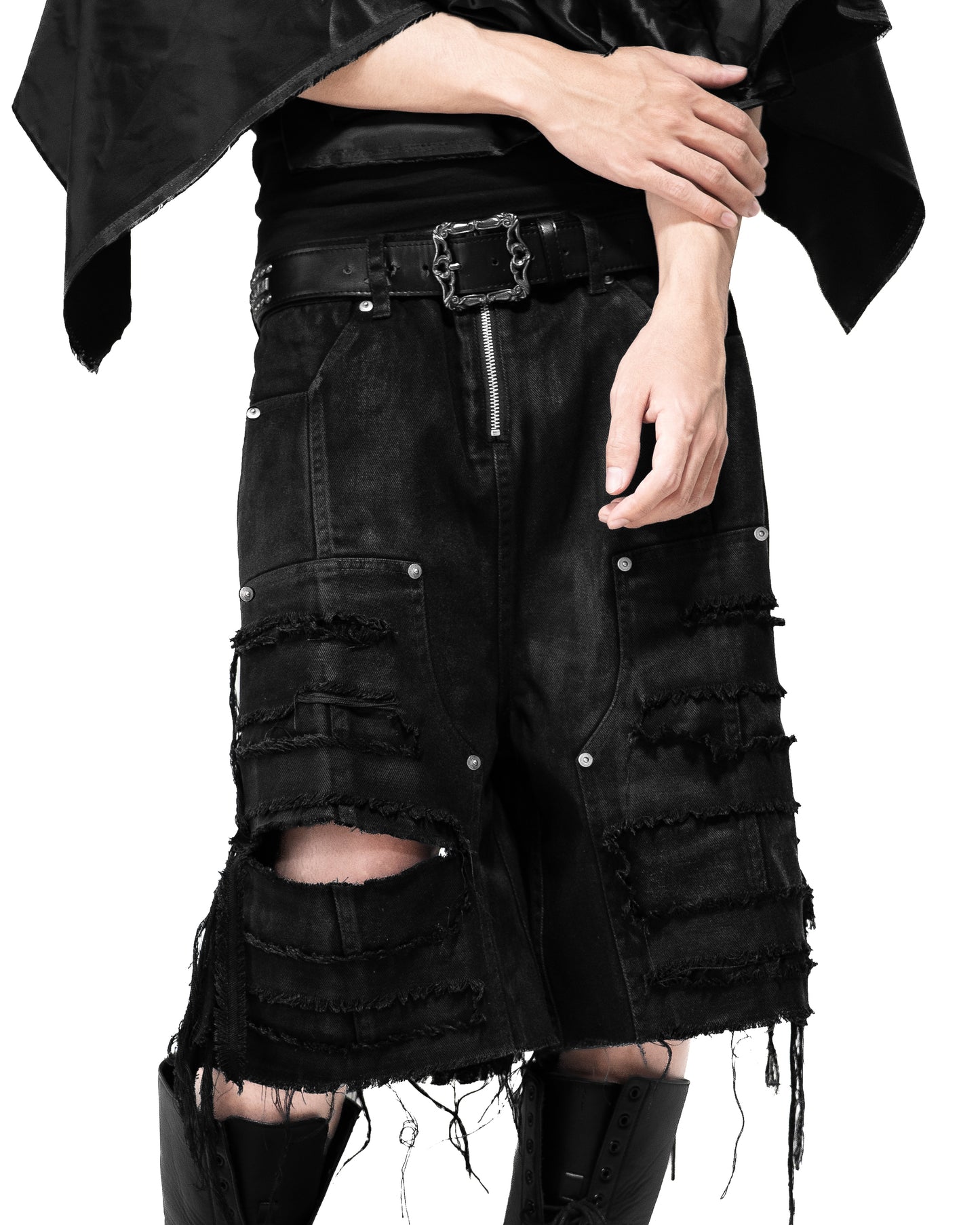 DAMAGE COATING DOUBLE KNEE SHORTS