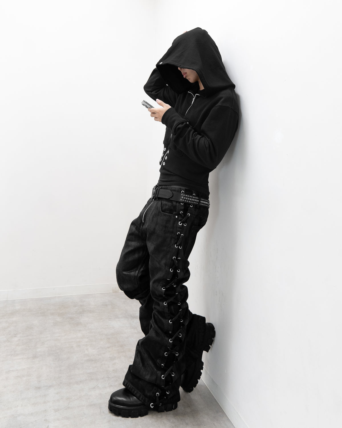 SIDE COATING LACE FLARE PANTS
