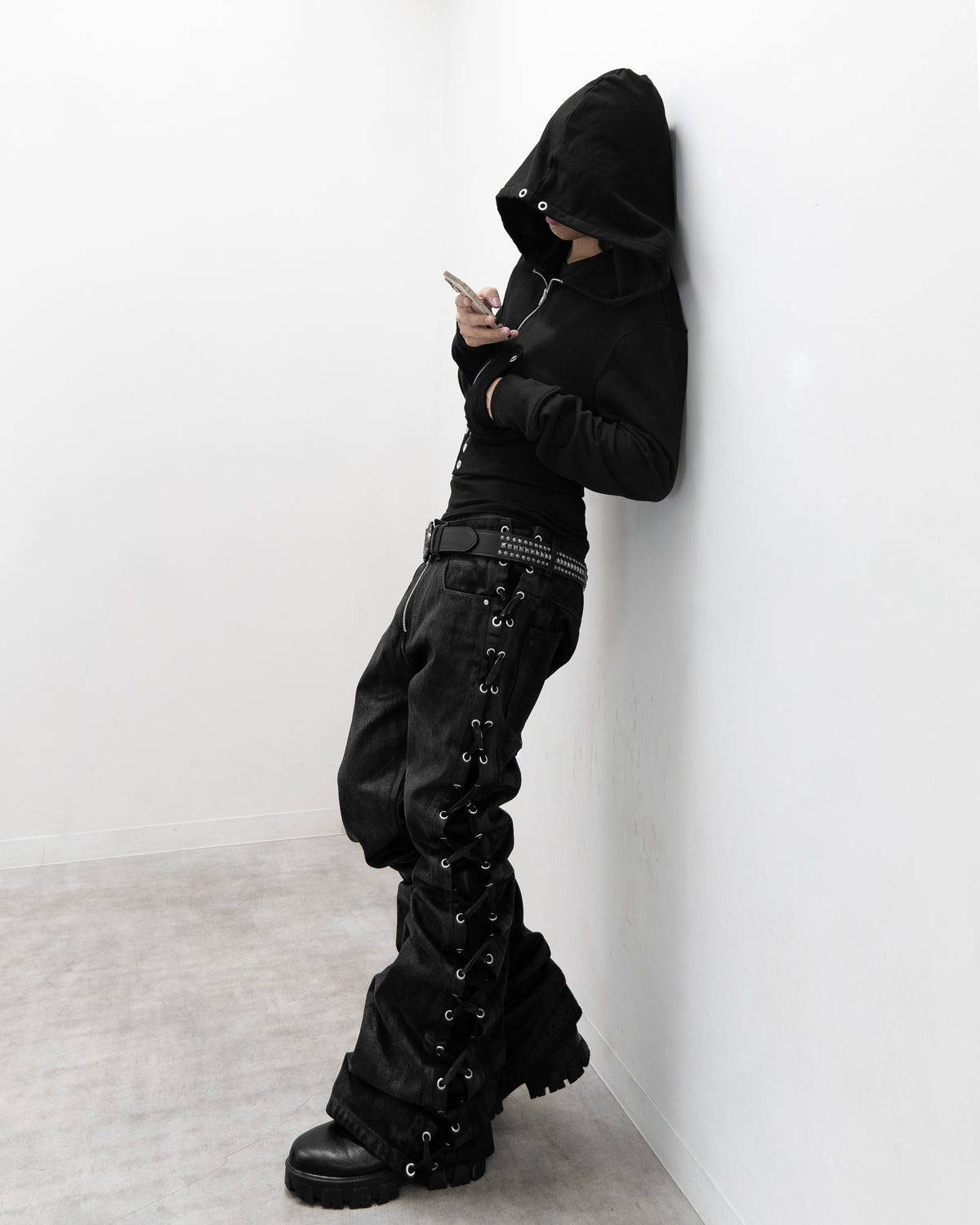 SIDE COATING LACE FLARE PANTS